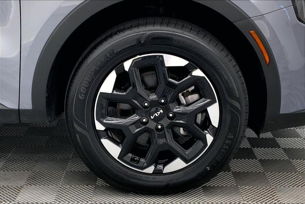 used 2024 Kia Sorento car, priced at $30,000
