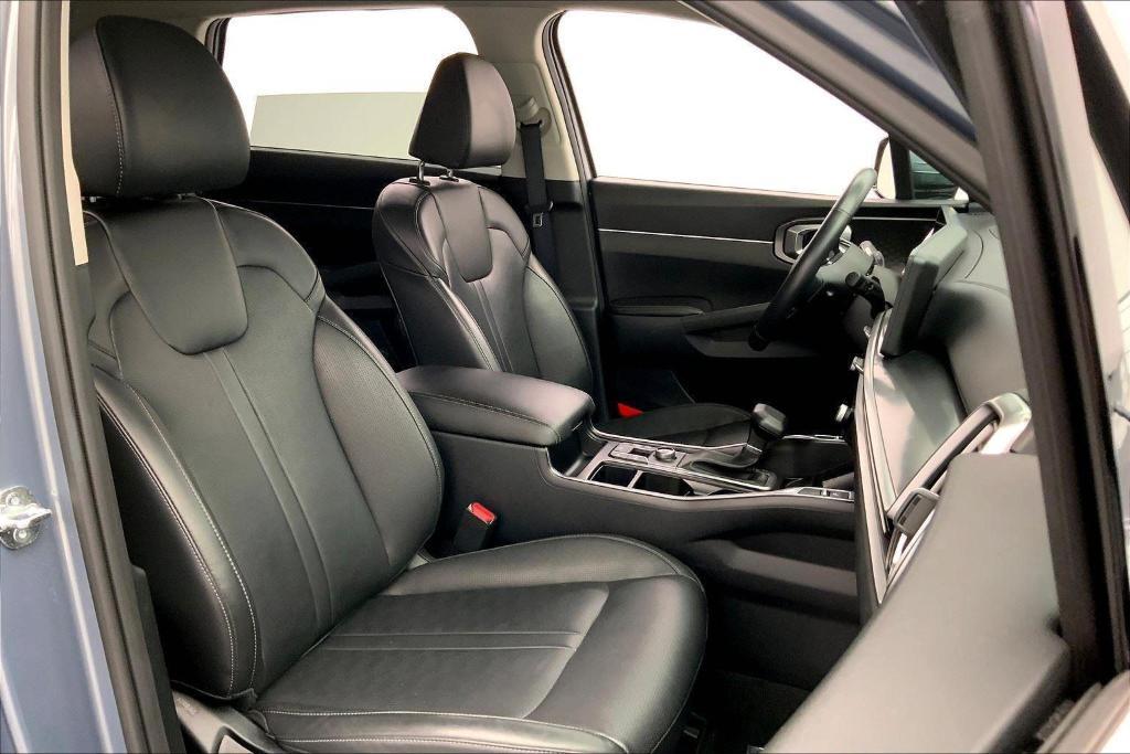 used 2024 Kia Sorento car, priced at $30,000