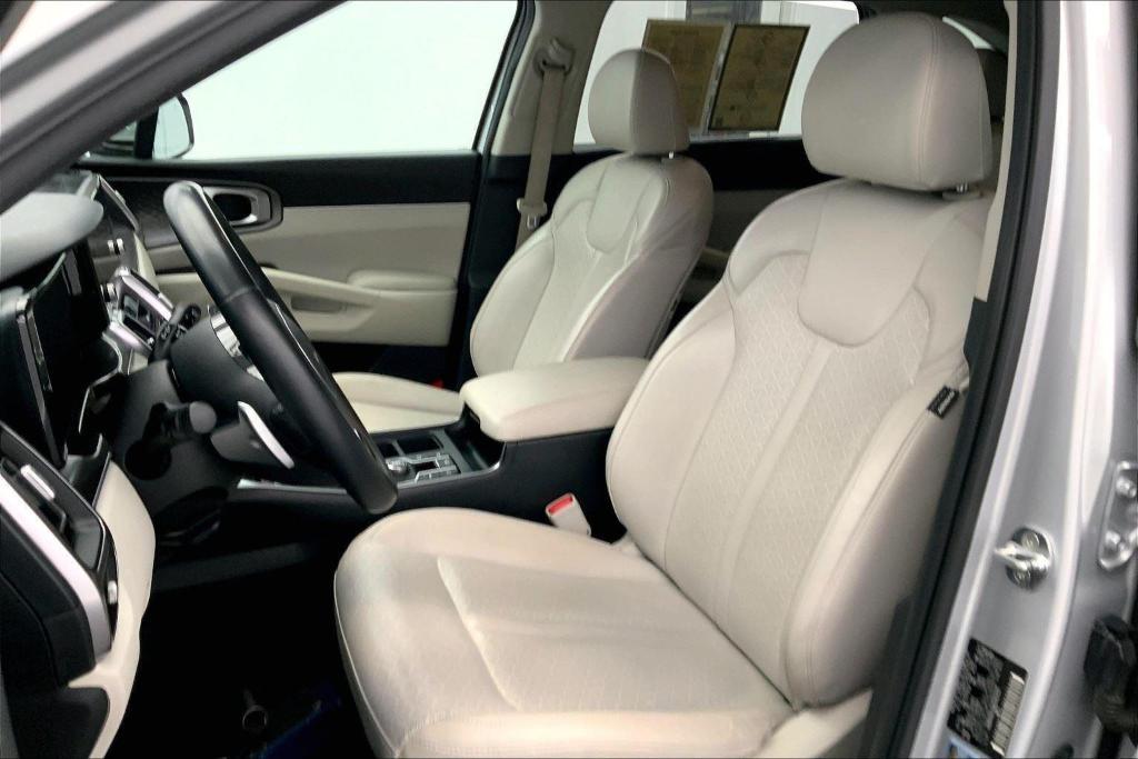 used 2022 Kia Sorento Hybrid car, priced at $25,000