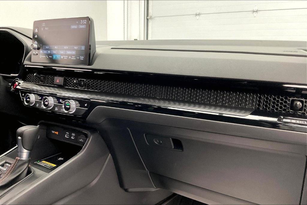 used 2025 Honda CR-V Hybrid car, priced at $39,958