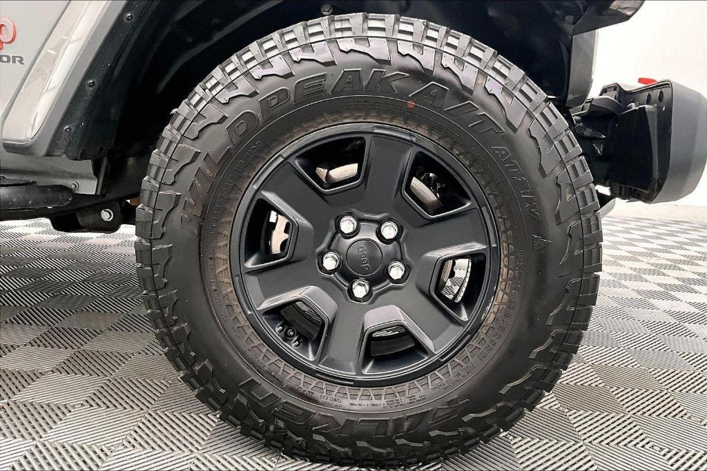 used 2021 Jeep Gladiator car, priced at $36,400