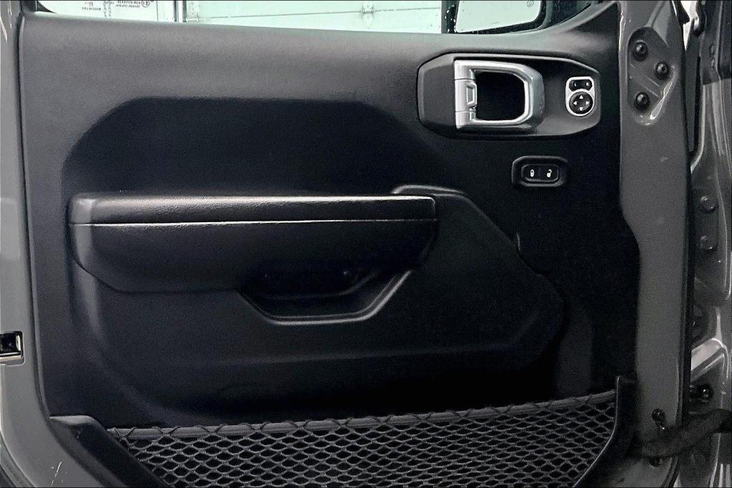 used 2021 Jeep Gladiator car, priced at $36,400