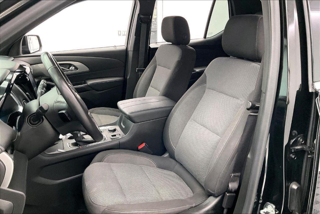 used 2022 Chevrolet Traverse car, priced at $31,995