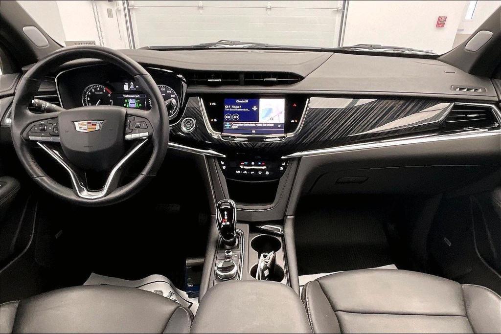 used 2024 Cadillac XT6 car, priced at $43,990
