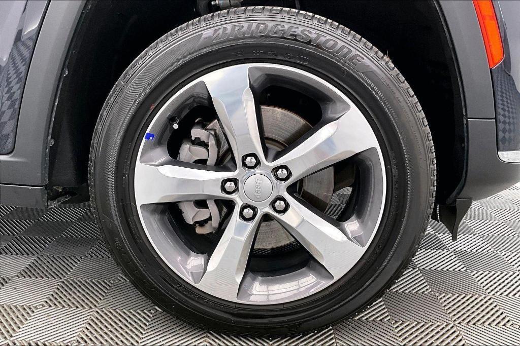 used 2024 Jeep Grand Cherokee L car, priced at $39,495