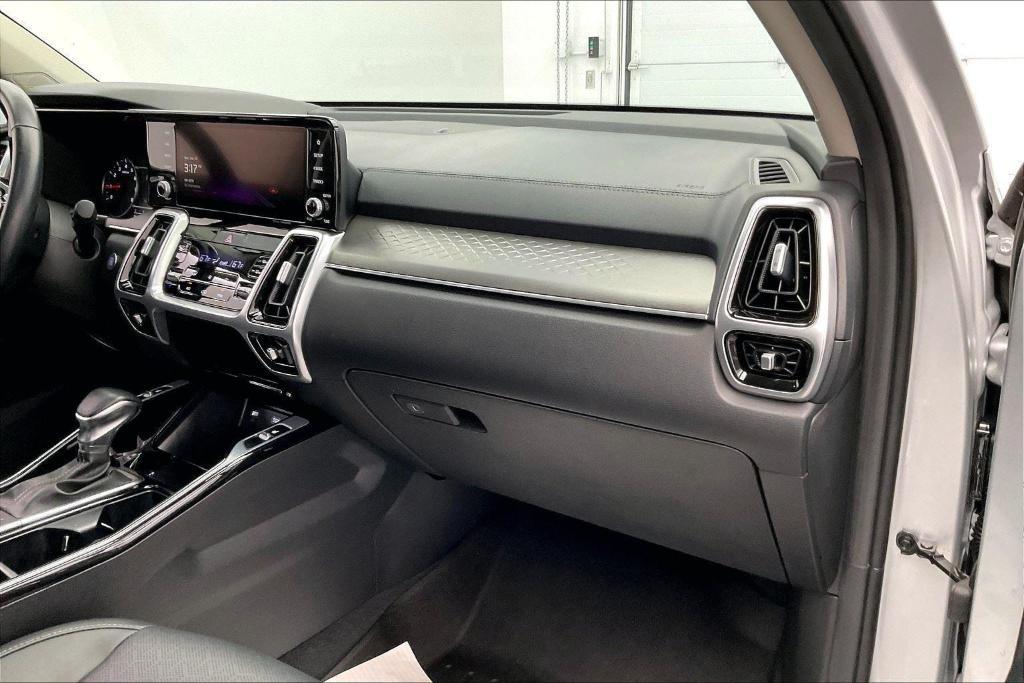 used 2022 Kia Sorento car, priced at $32,000