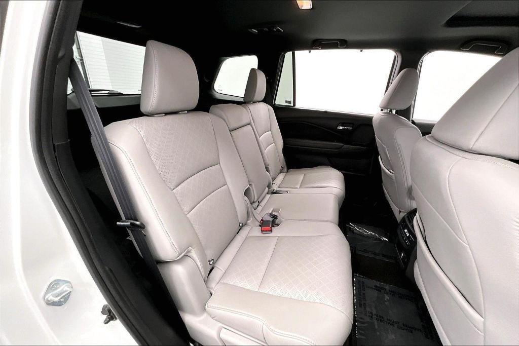 used 2021 Honda Passport car, priced at $32,000