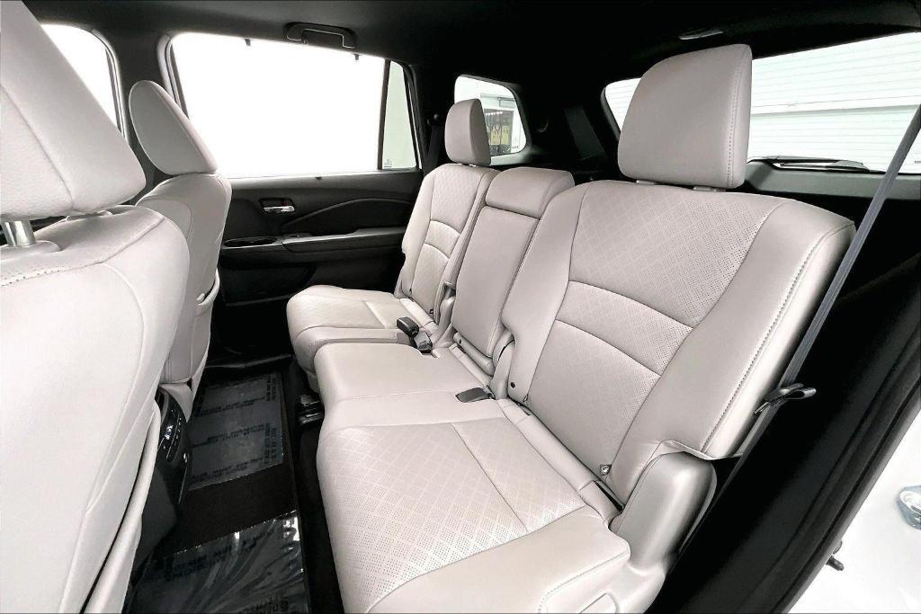 used 2021 Honda Passport car, priced at $32,000