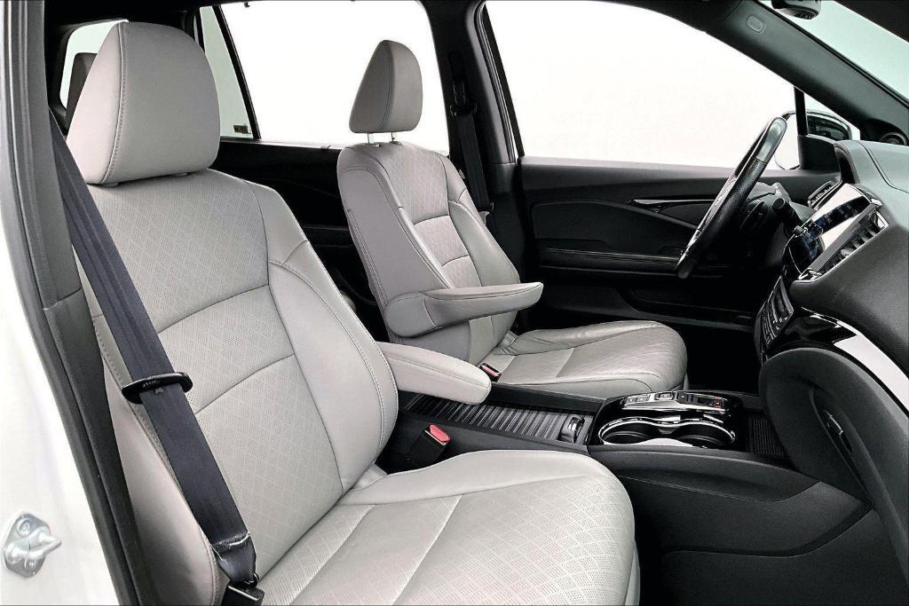 used 2021 Honda Passport car, priced at $32,000