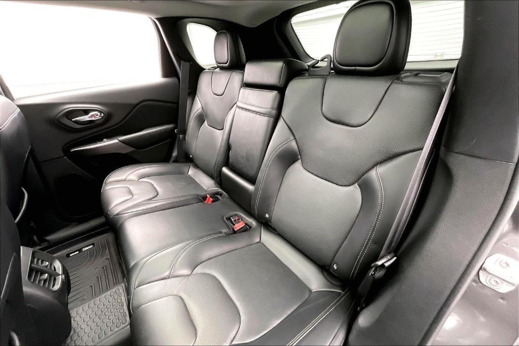 used 2019 Jeep Cherokee car, priced at $17,918