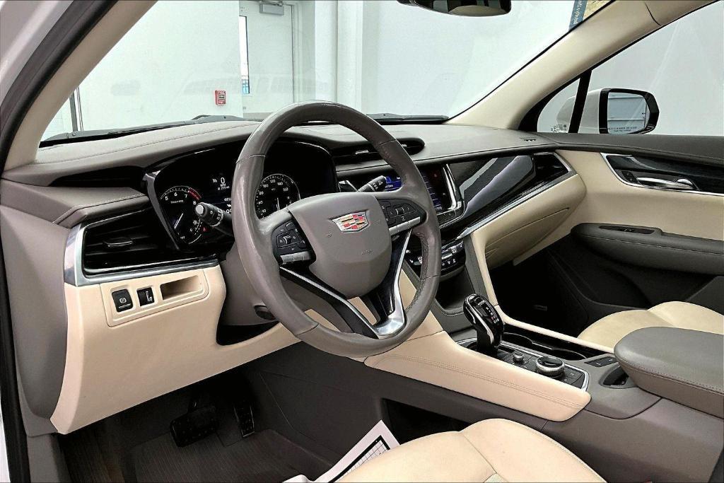 used 2021 Cadillac XT6 car, priced at $27,000