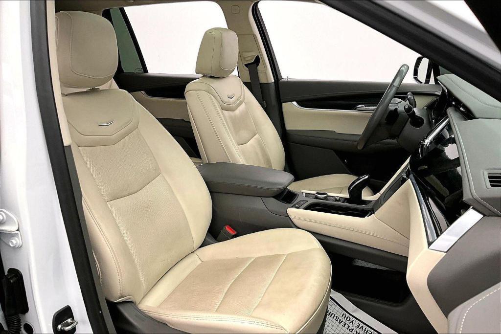 used 2021 Cadillac XT6 car, priced at $27,000