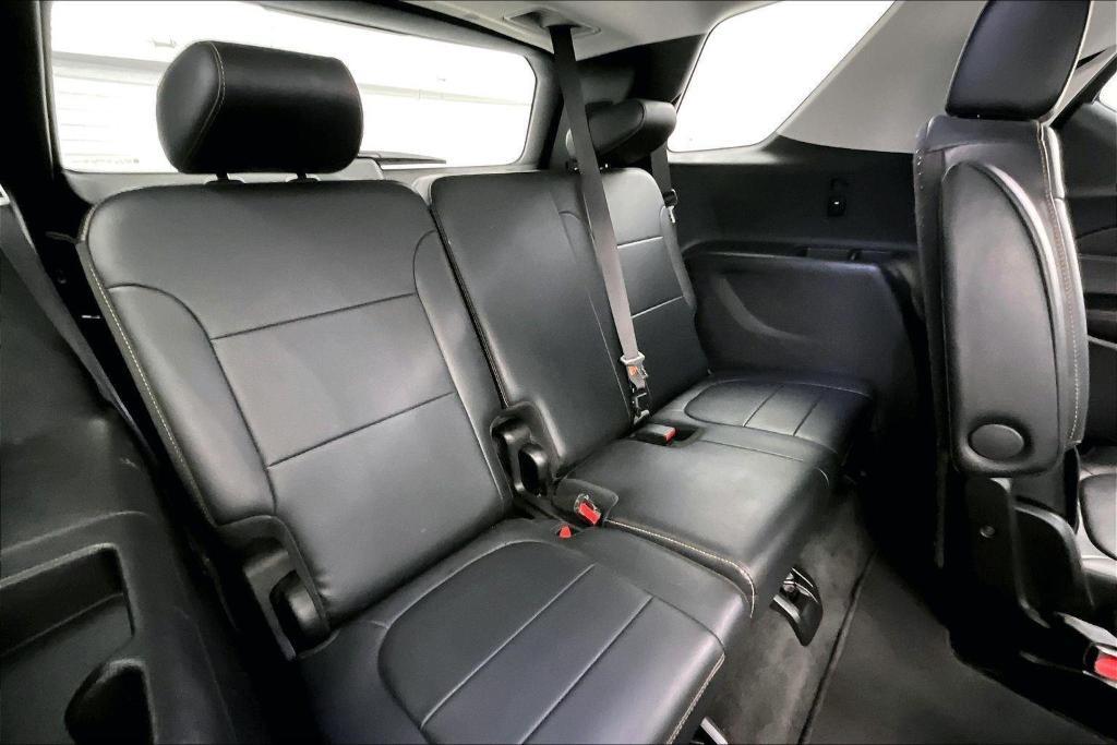 used 2019 Chevrolet Traverse car, priced at $18,995