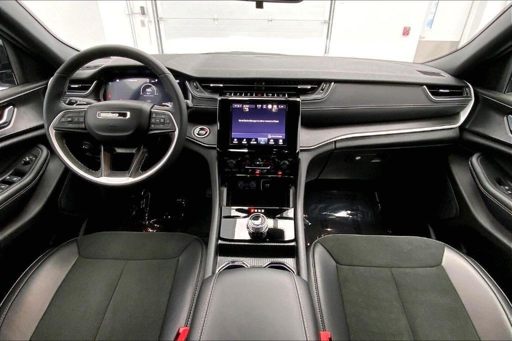 used 2025 Jeep Grand Cherokee car, priced at $41,676