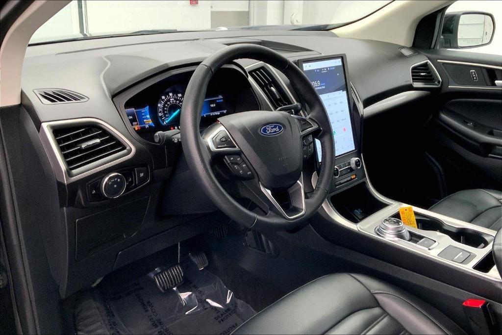 used 2024 Ford Edge car, priced at $30,000