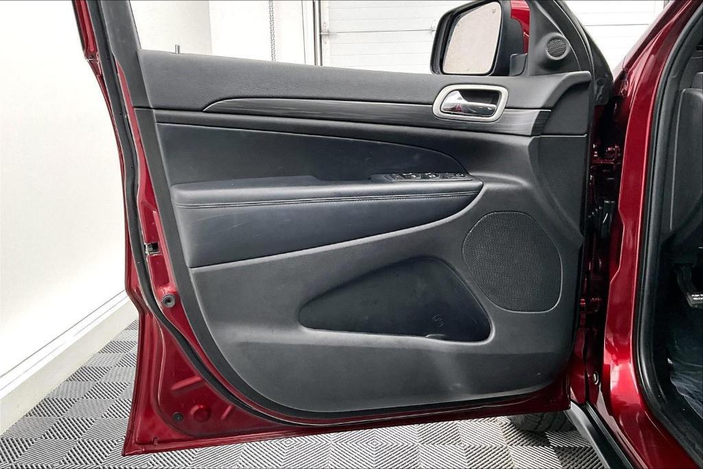 used 2021 Jeep Grand Cherokee car, priced at $19,500