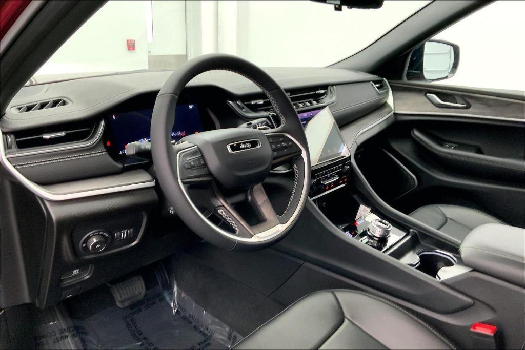 used 2025 Jeep Grand Cherokee car, priced at $45,329