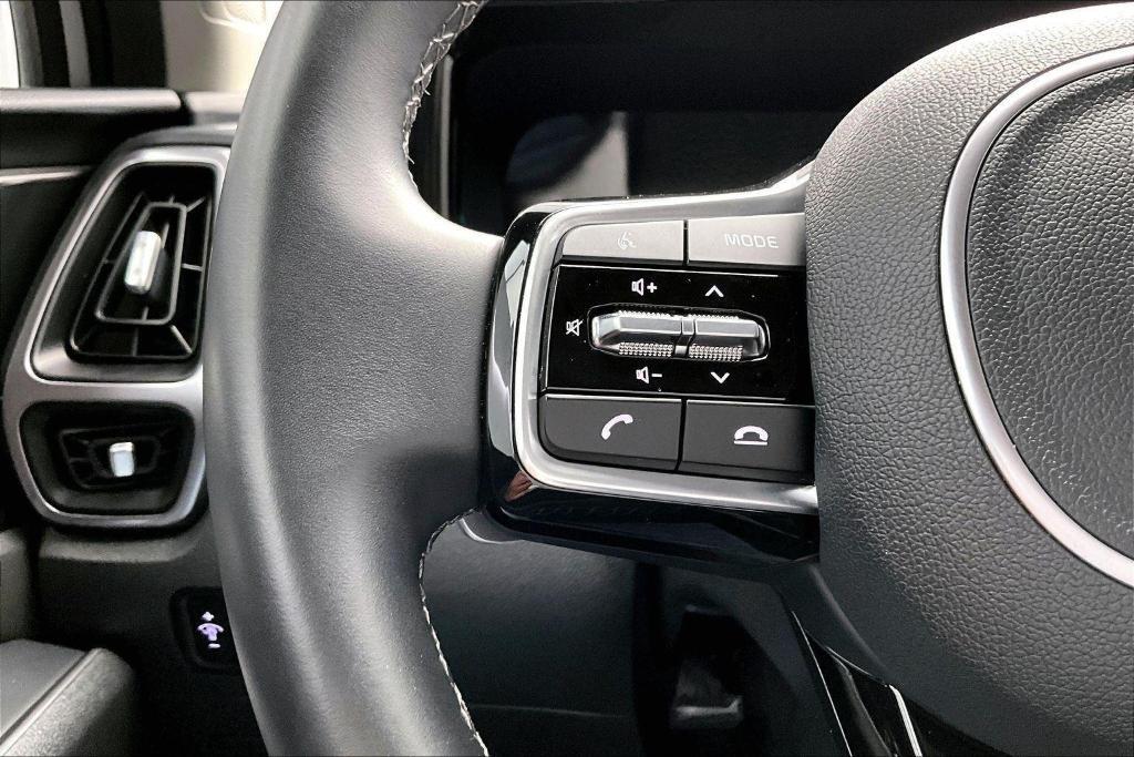 used 2023 Kia Sorento Hybrid car, priced at $28,495