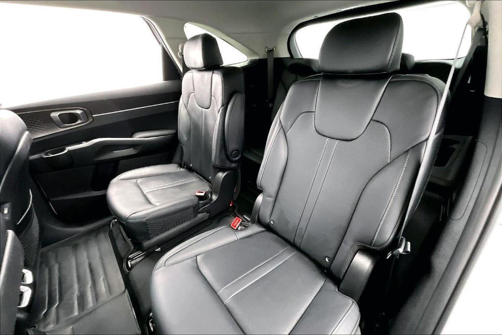 used 2023 Kia Sorento Hybrid car, priced at $28,495