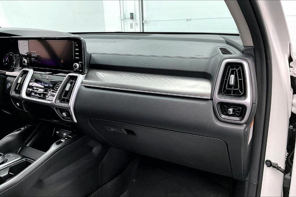used 2023 Kia Sorento Hybrid car, priced at $28,495