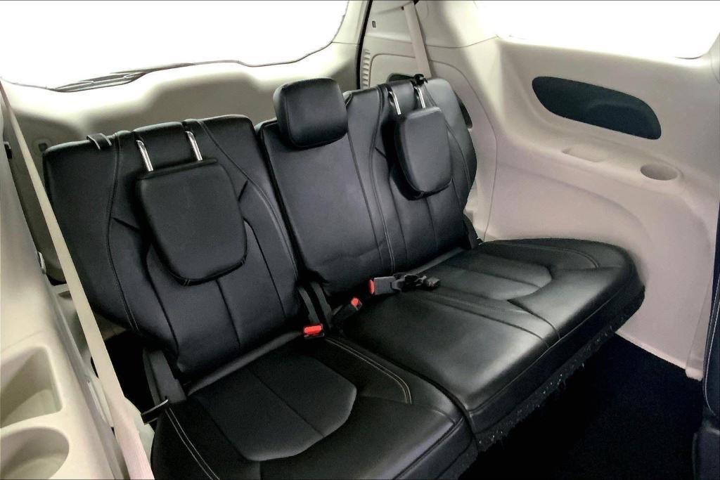 used 2024 Chrysler Pacifica car, priced at $32,980