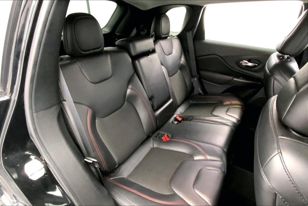 used 2020 Jeep Cherokee car, priced at $22,370