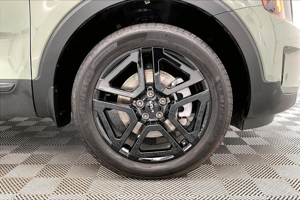 used 2024 Kia Telluride car, priced at $46,000