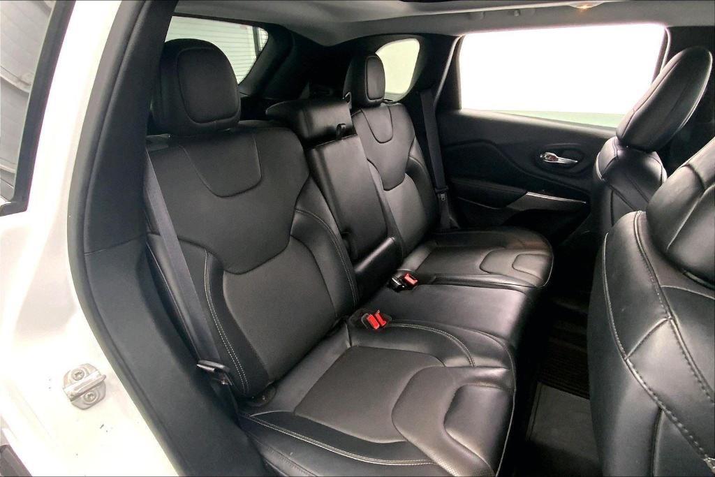 used 2022 Jeep Cherokee car, priced at $28,210