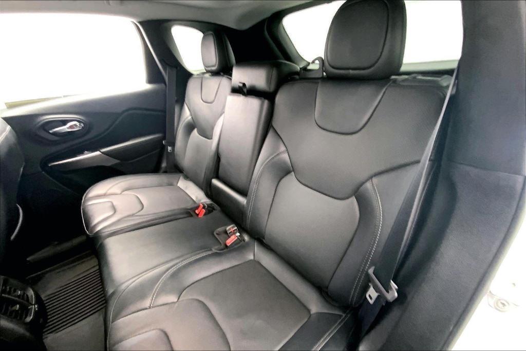 used 2022 Jeep Cherokee car, priced at $28,210