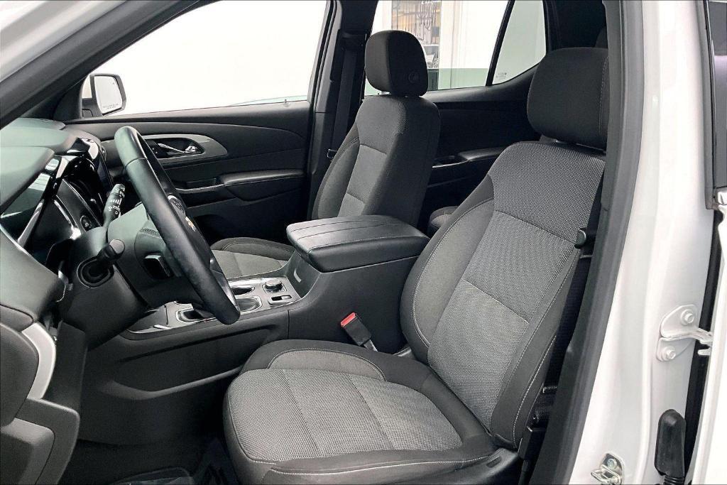 used 2023 Chevrolet Traverse car, priced at $31,495