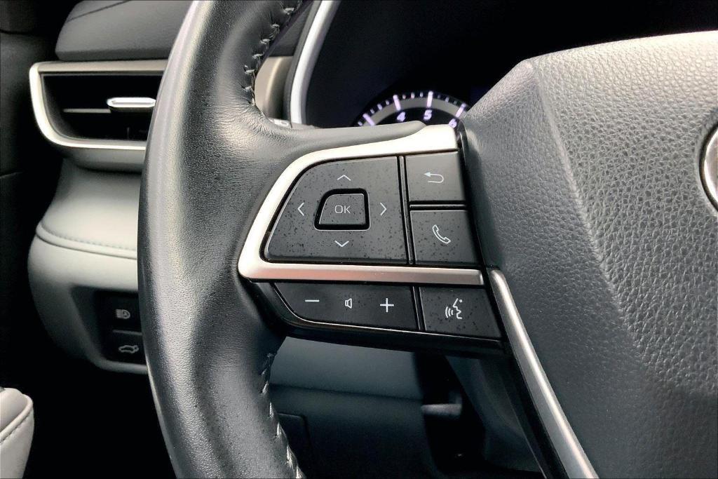 used 2022 Toyota Highlander car, priced at $39,000