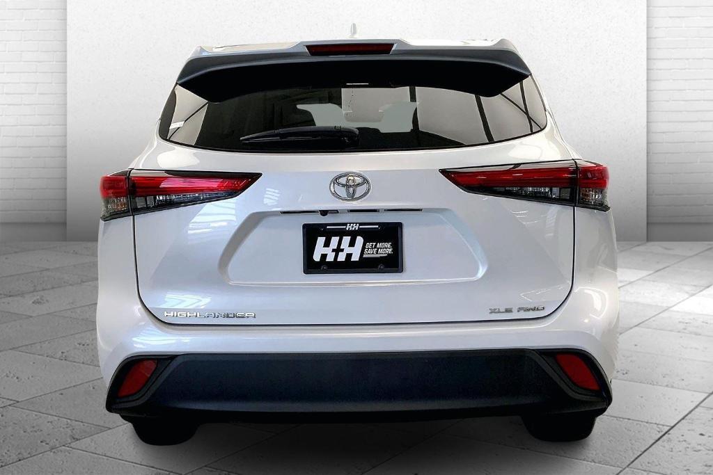used 2022 Toyota Highlander car, priced at $39,000