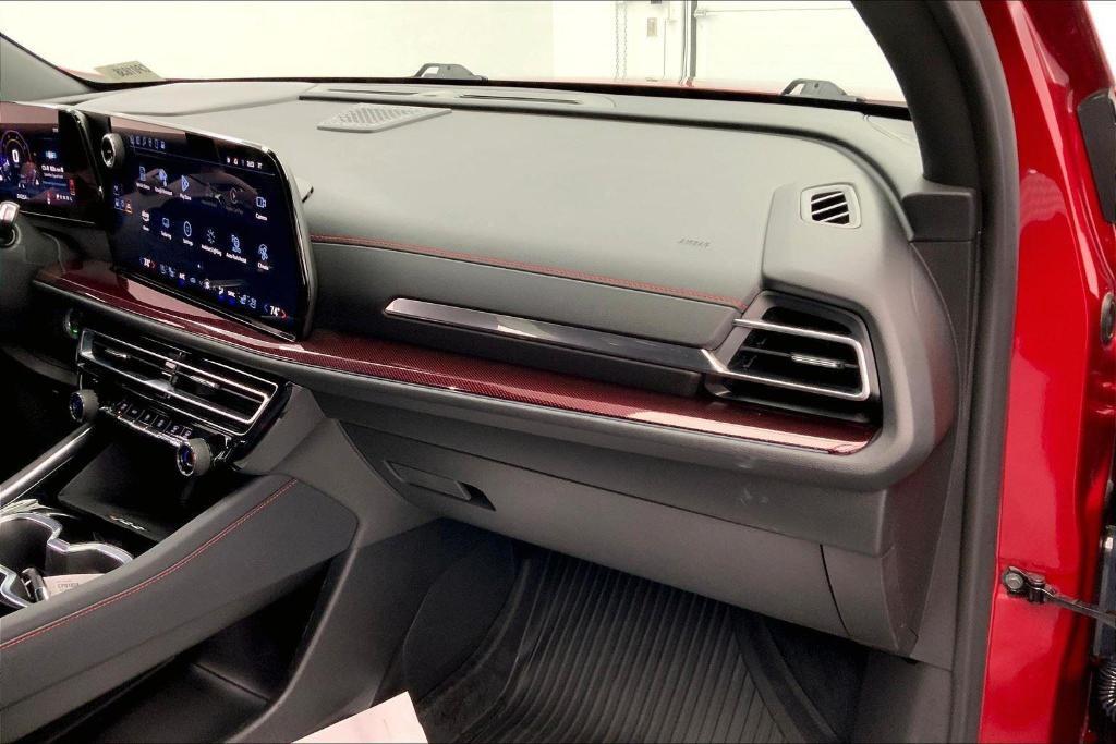 used 2024 Chevrolet Traverse car, priced at $54,818
