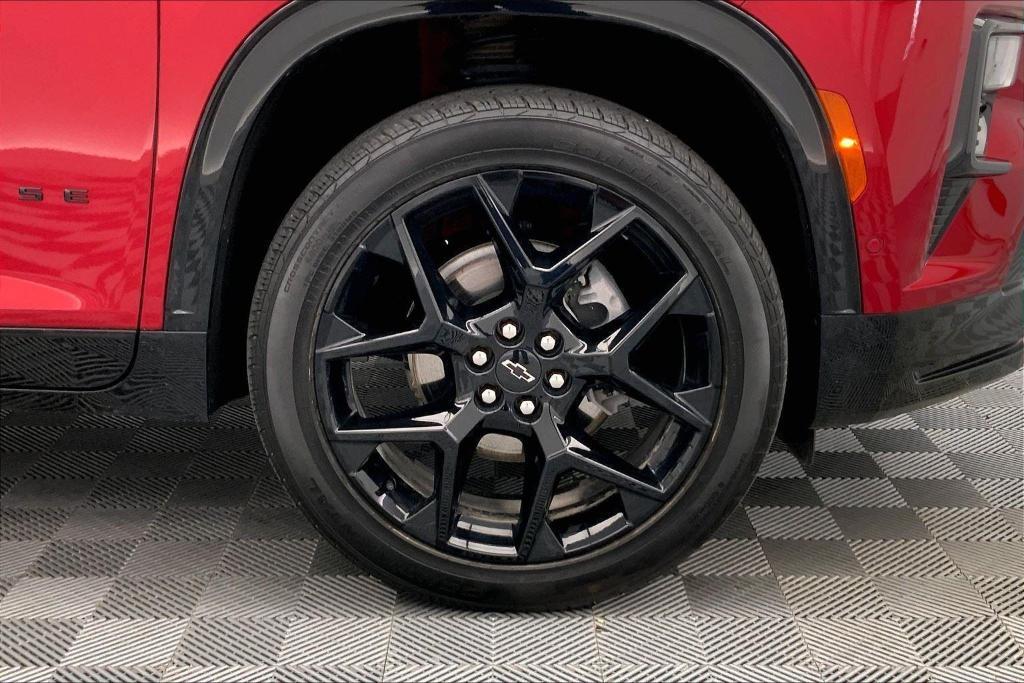 used 2024 Chevrolet Traverse car, priced at $54,818