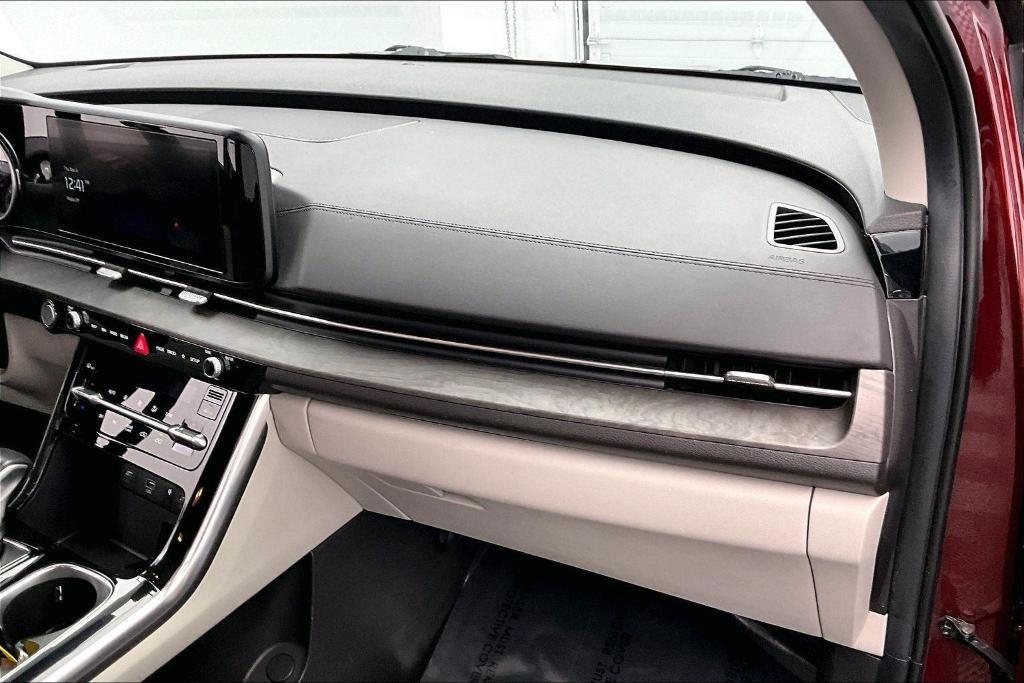 used 2024 Kia Carnival car, priced at $33,000