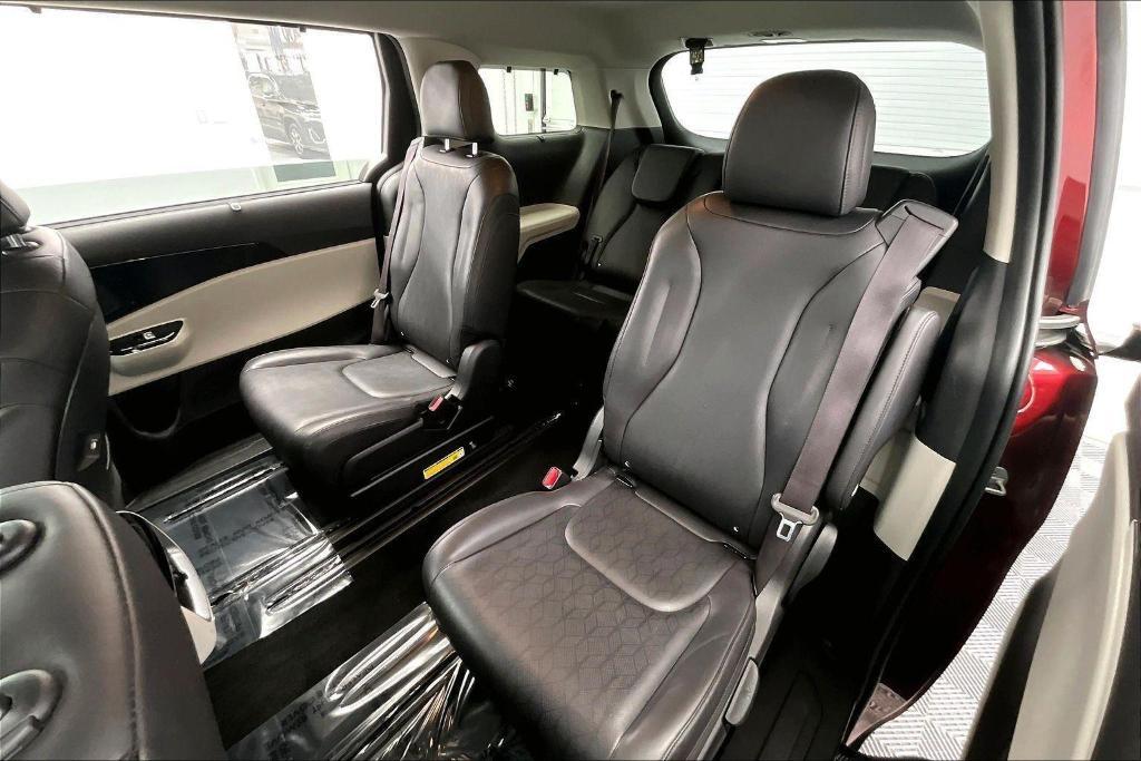 used 2024 Kia Carnival car, priced at $33,000