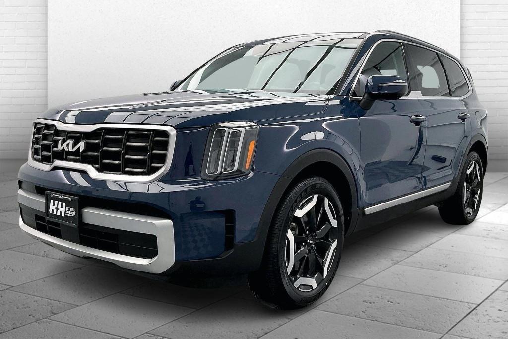 used 2023 Kia Telluride car, priced at $33,500