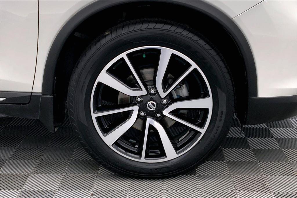 used 2019 Nissan Rogue car, priced at $17,500