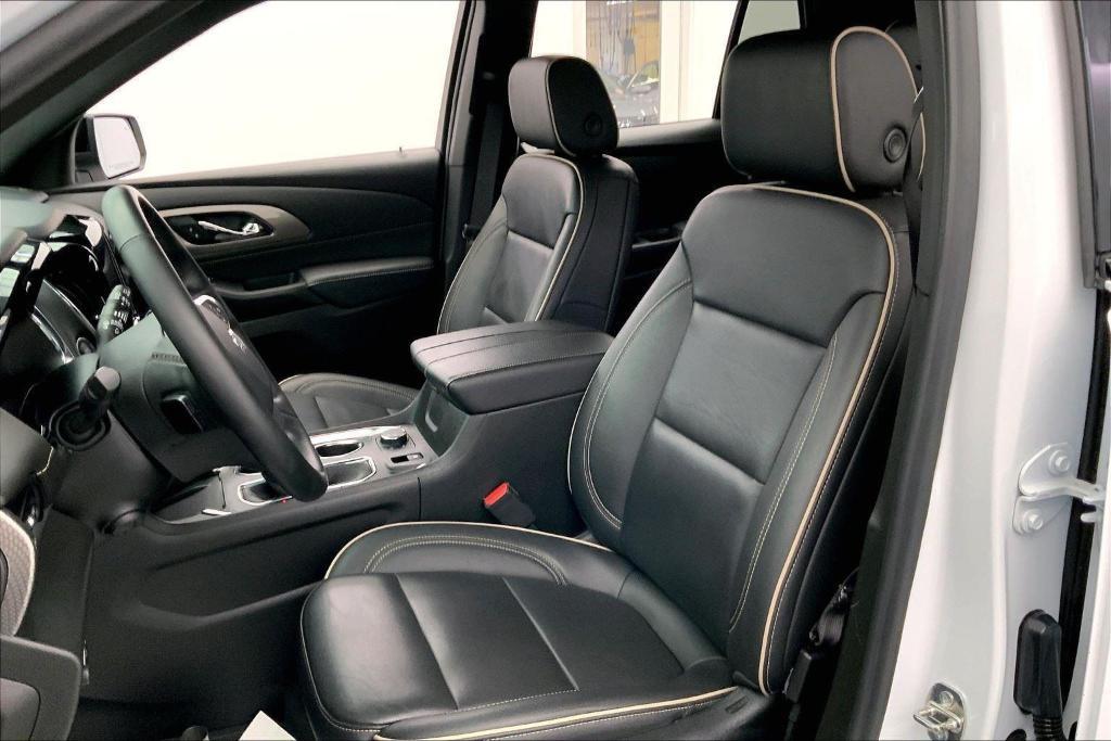 used 2023 Chevrolet Traverse car, priced at $39,995
