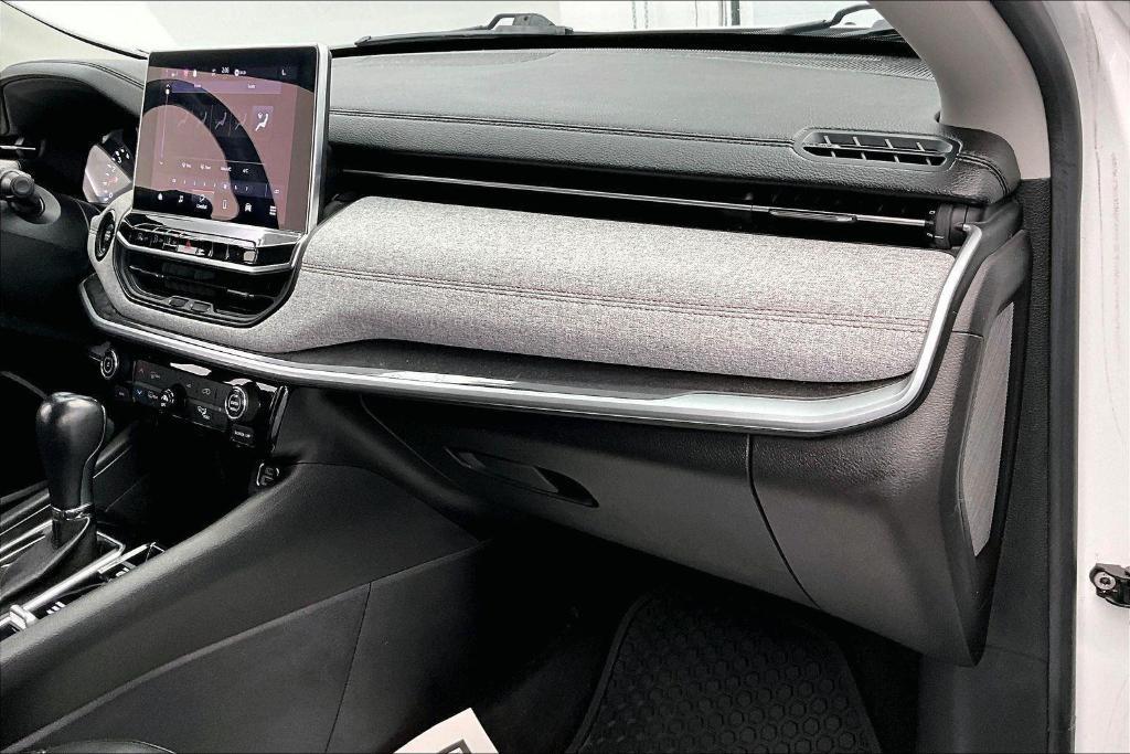 used 2022 Jeep Compass car, priced at $20,895