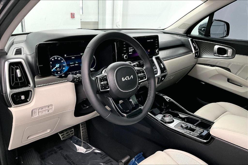 used 2023 Kia Sorento Plug-In Hybrid car, priced at $38,000