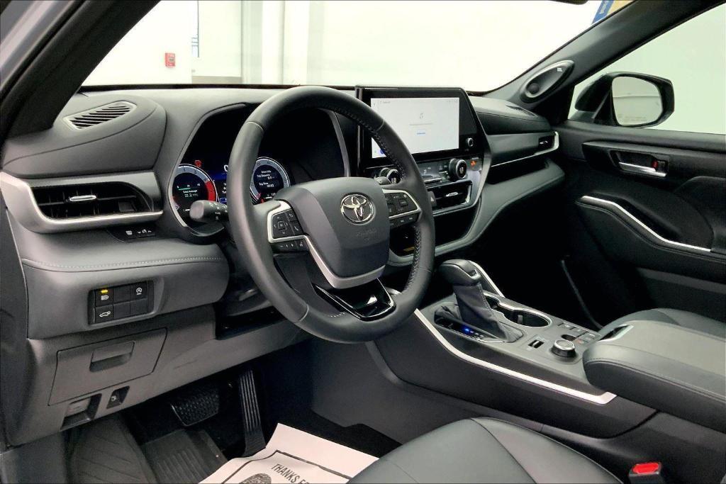 used 2025 Toyota Highlander car, priced at $50,000