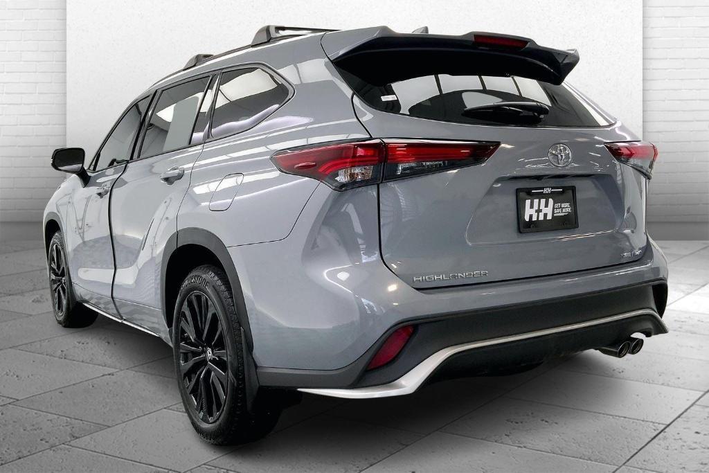 used 2025 Toyota Highlander car, priced at $50,000