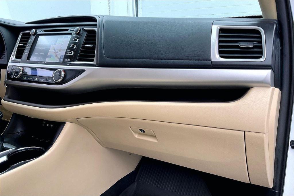 used 2019 Toyota Highlander car, priced at $26,359