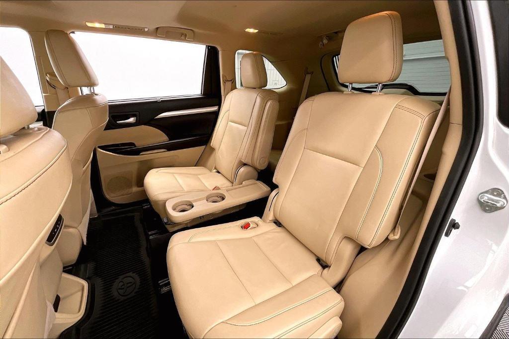 used 2019 Toyota Highlander car, priced at $26,359