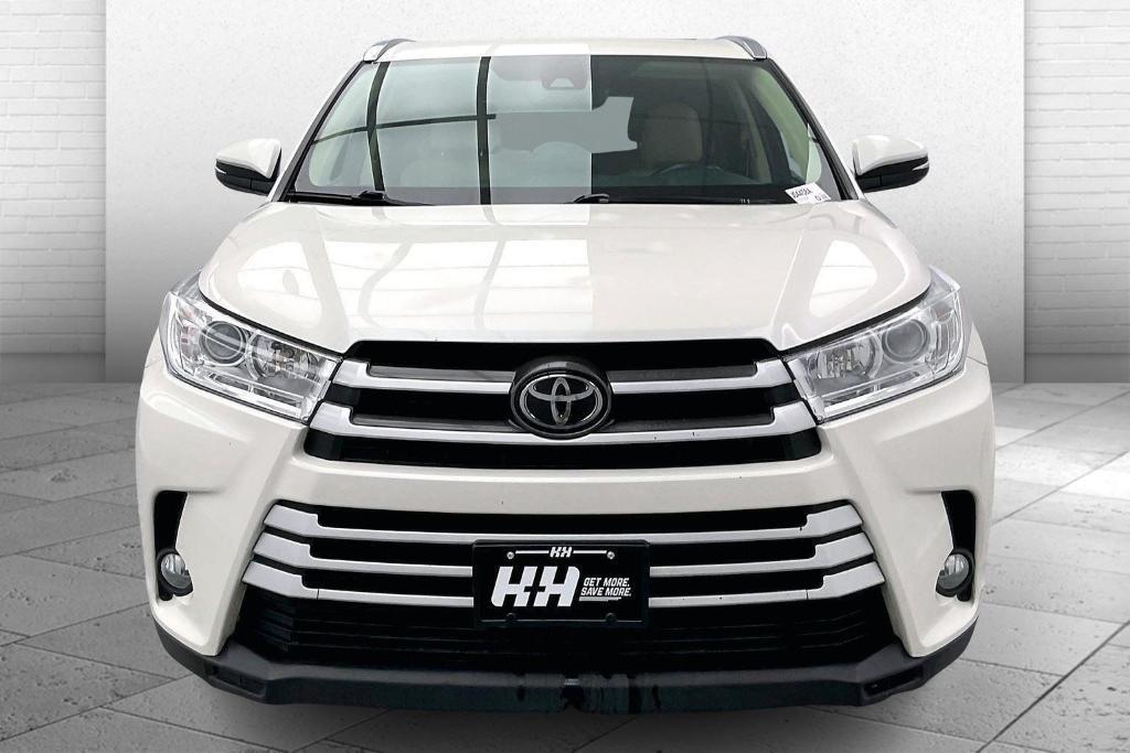 used 2019 Toyota Highlander car, priced at $26,359
