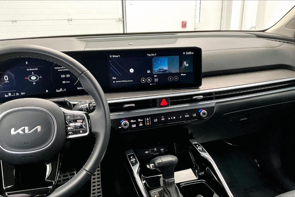 used 2025 Kia Sorento car, priced at $38,500