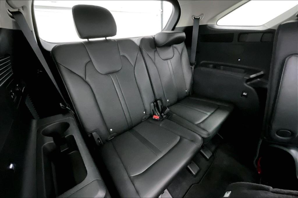 used 2025 Kia Sorento car, priced at $38,500