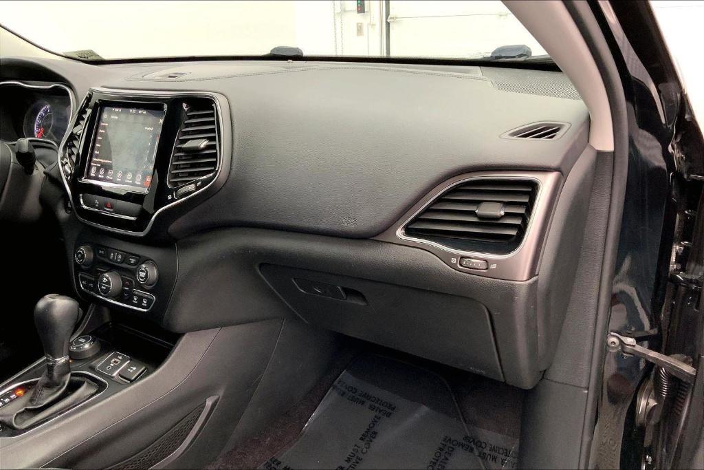 used 2019 Jeep Cherokee car, priced at $17,900