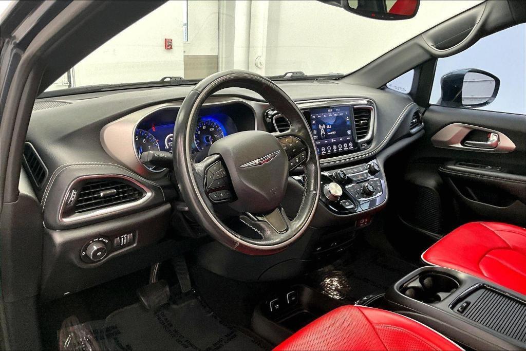 used 2020 Chrysler Pacifica car, priced at $21,400